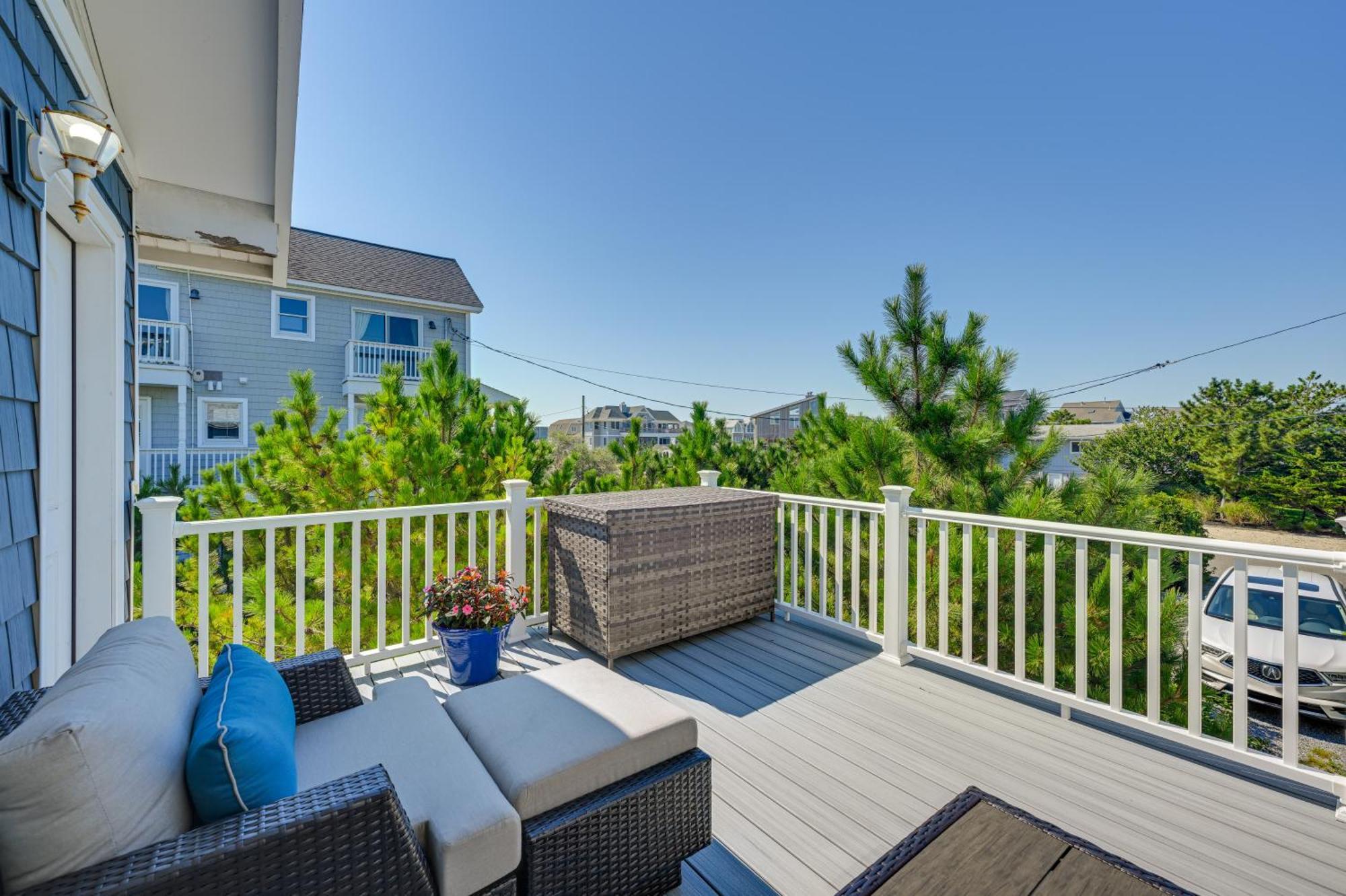 Westhampton Beach Home With Deck And Ocean Views! מראה חיצוני תמונה